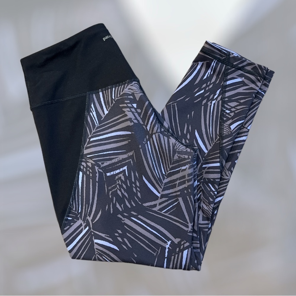Patagonia Womens capri leggings size S